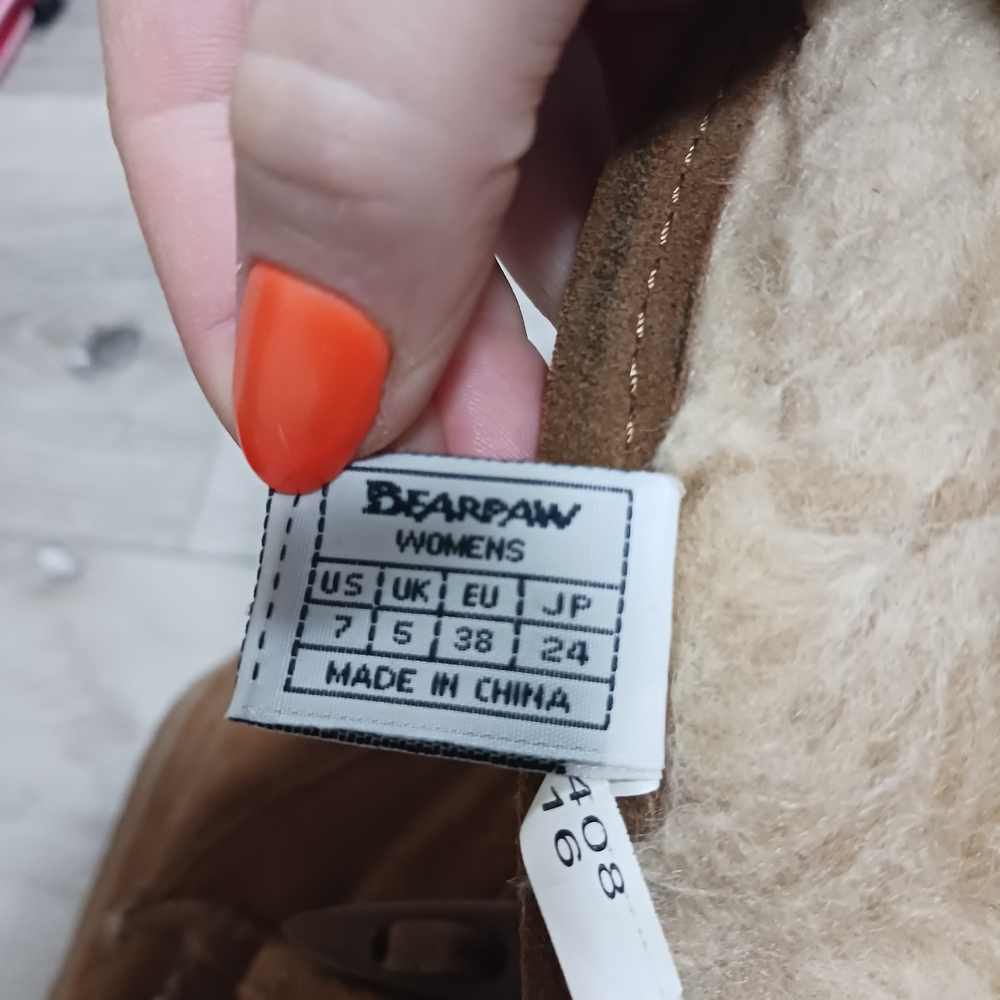Bearpaw "Lace Up" Boots! - Picture 2 of 7